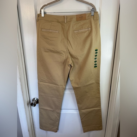 NWT L.L. Bean Women’s Khaki Favorite Fit Pants - Size 14 - Picture 4 of 9